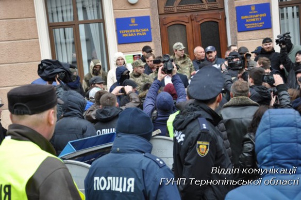 У Тернополі поліція розпочала кримінальне провадження за перешкоджання діяльності депутатів місцевої ради