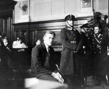 21 жовтня 1933 р. – вбивство ОУН радянського консула в Львові на знак протесту проти голодомору